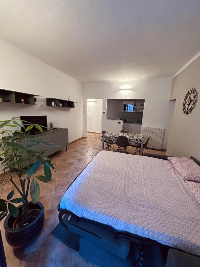 Apartamento La casa del corso Arona Exterior foto