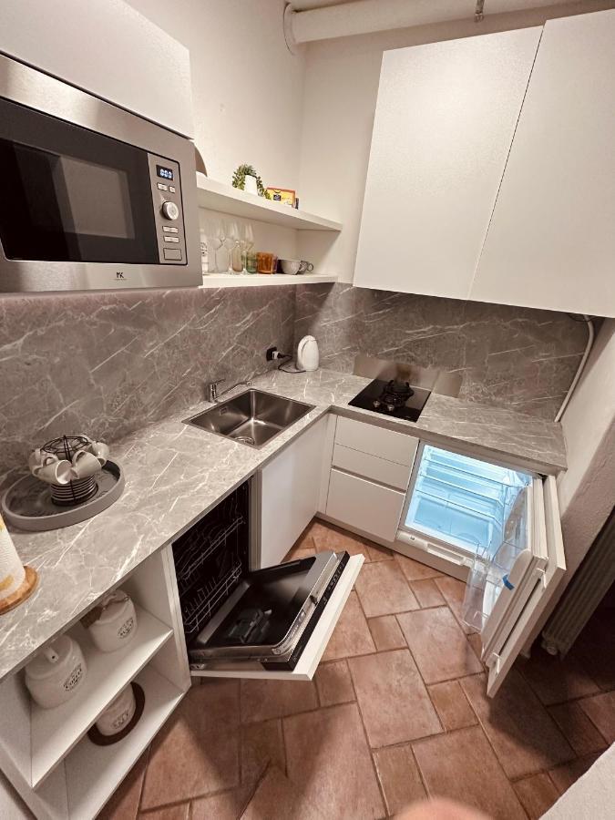 Apartamento La casa del corso Arona Exterior foto